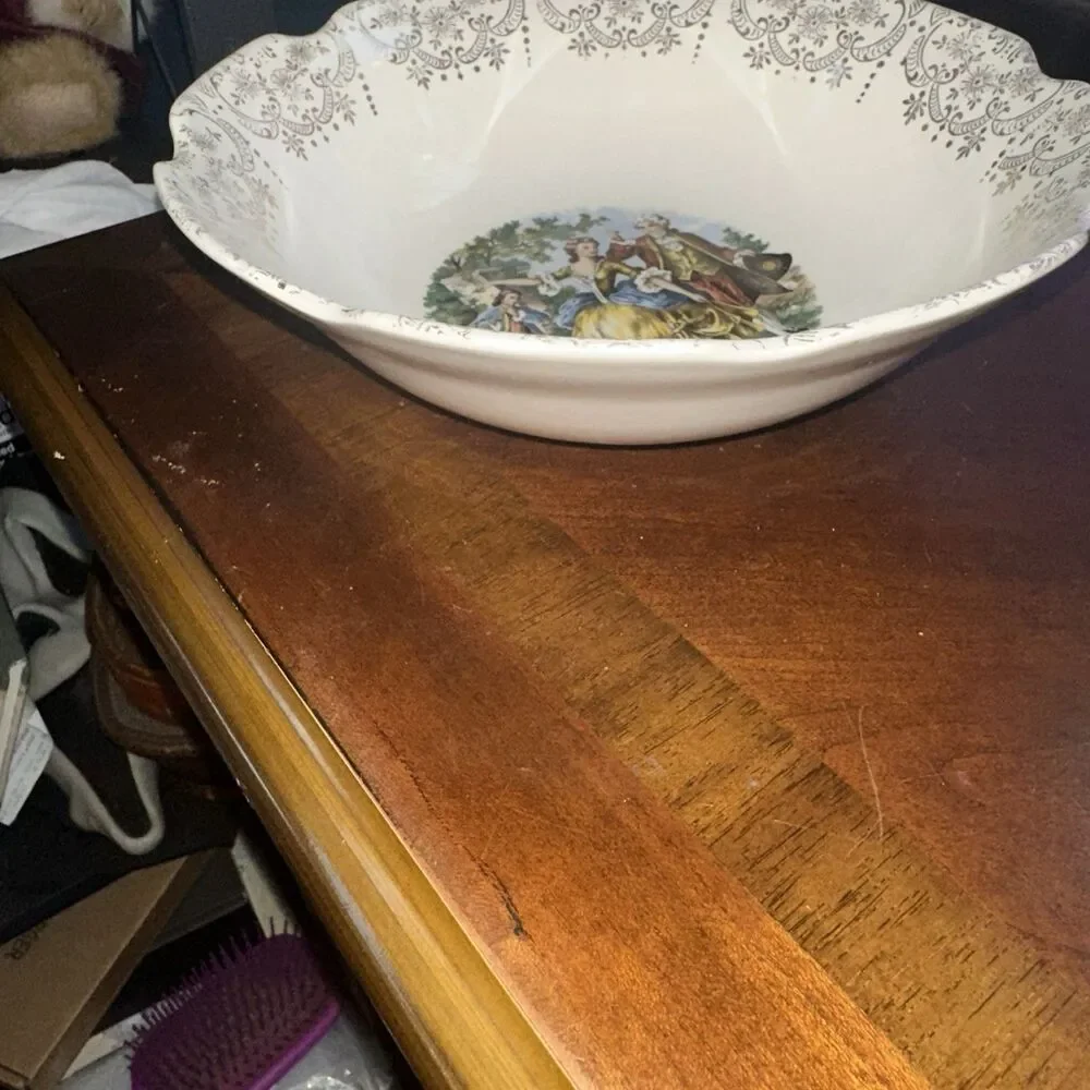 Warranted 22 Karat Serving Bowl Gold 8 3/4”